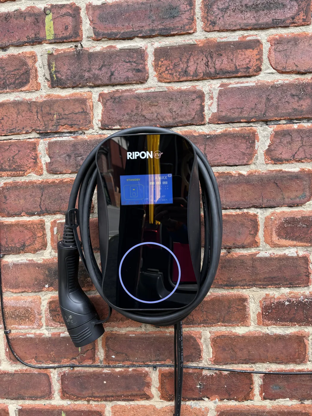 RiponEV display charger showing standby and 32A max on its screen